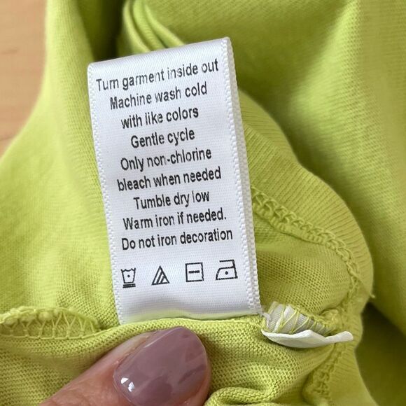 Lovers and Friends May Top  in Chartreuse Green  M - Picture 8 of 9